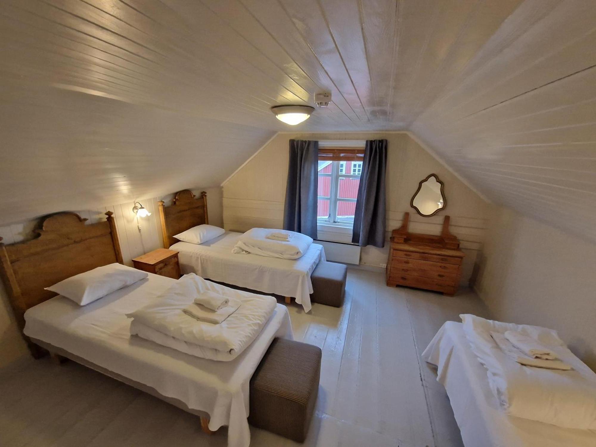 Statsbuene I Kabelvag Hotel Ngoại thất bức ảnh